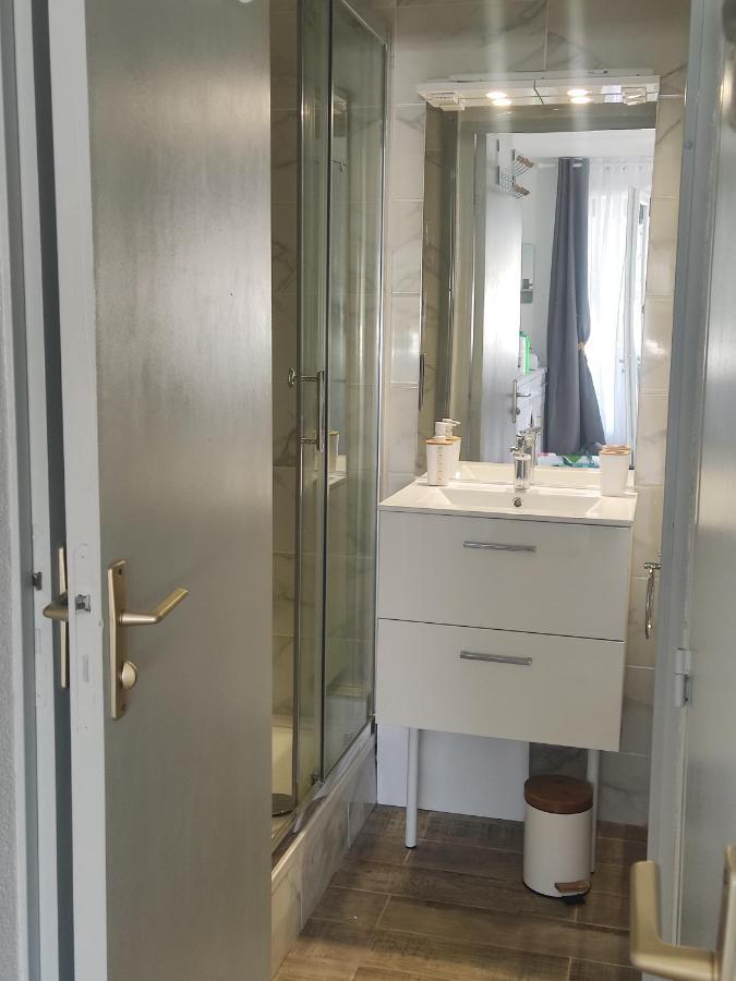 Appartement Jade Dans Residence Proche Tennis/ Centre Naturiste Agde Buitenkant foto